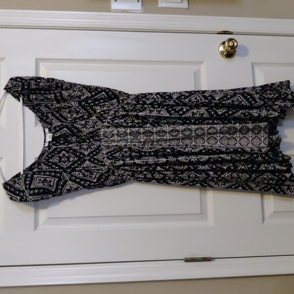 KJordan Dresses & Skirts - KJordan - Size XL - Cute Festival dress - brand new